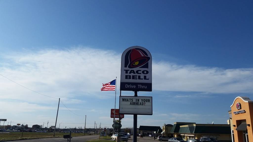 Taco Bell Meal takeaway 2115 E Kansas Ave, McPherson, KS 67460, USA