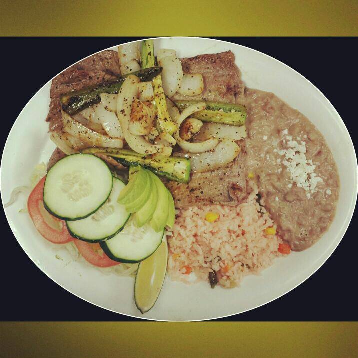 La Revolucion Restaurant | restaurant | 15022 Prairie Ave, Hawthorne, CA 90250, USA | 3106764219 OR +1 310-676-4219