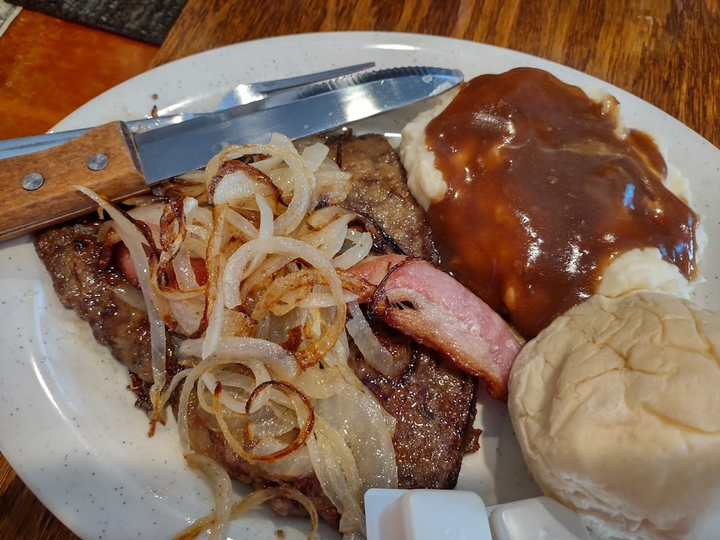 Otters Inn | restaurant | 179 Stark St, Randolph, WI 53956, USA | 9203264350 OR +1 920-326-4350