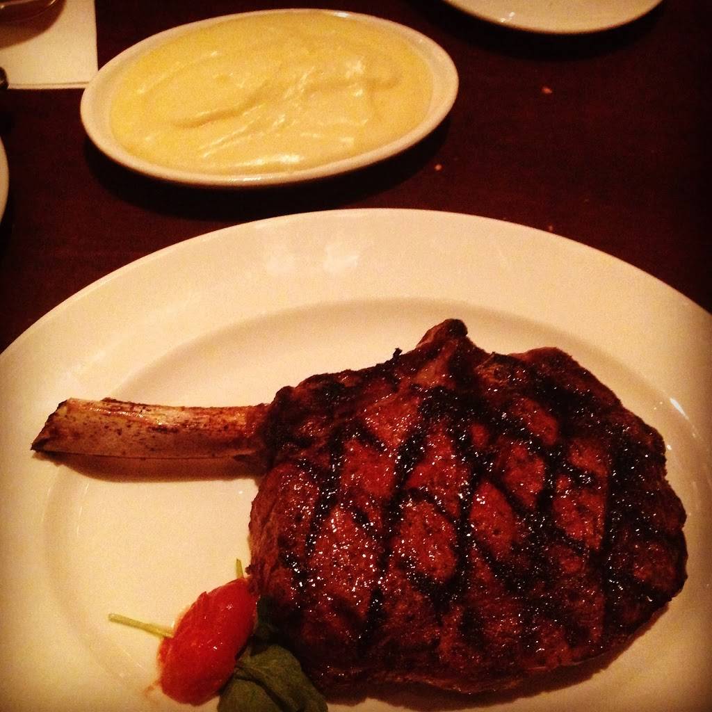 Bugattis Steak & Pasta | restaurant | 1 Ameristar Blvd, St Charles, MO 63301, USA | 6369404471 OR +1 636-940-4471