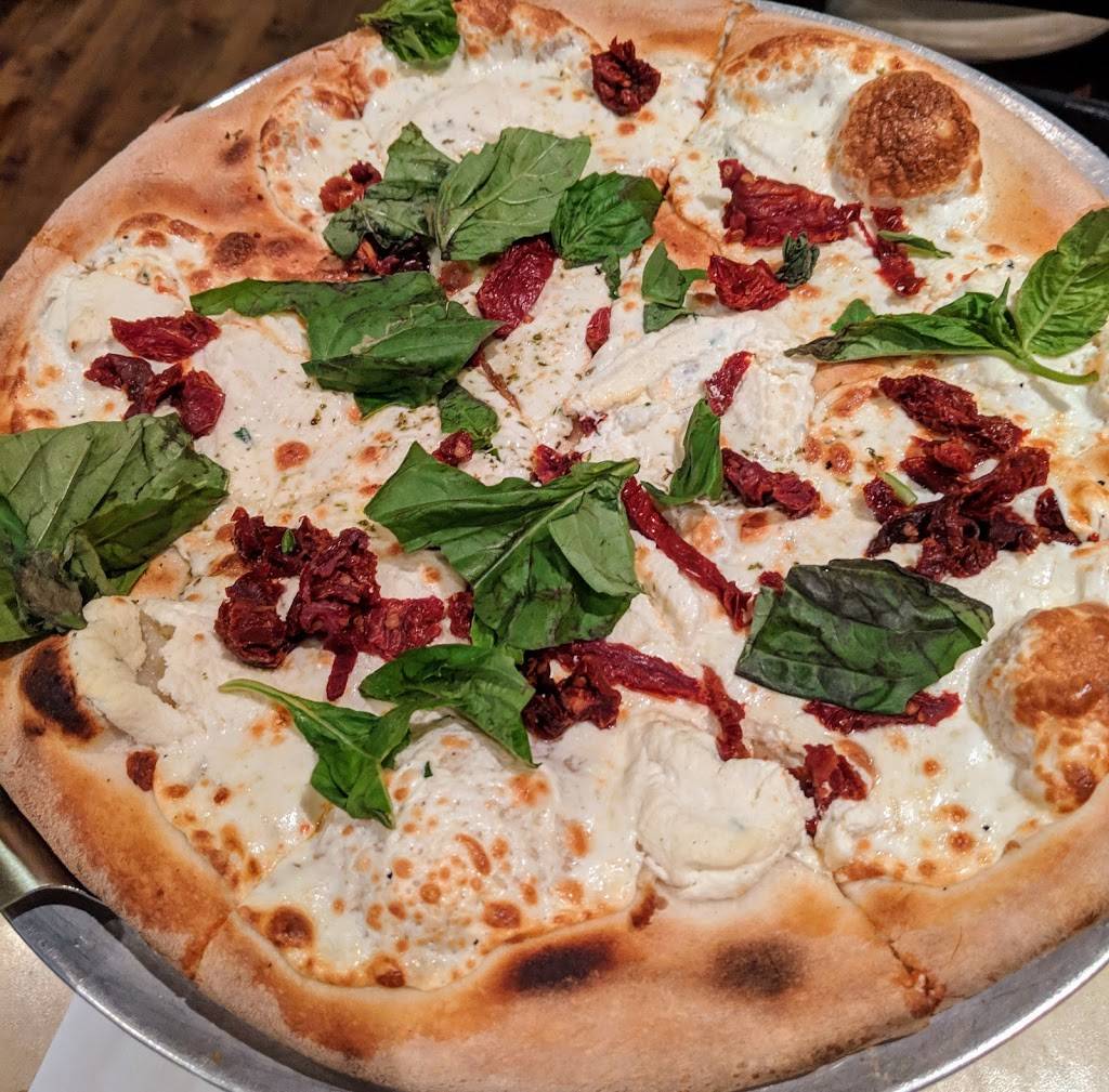 Angelos Coal Oven Pizzeria | restaurant | 117 W 57th St, New York, NY 10001, USA | 2123334333 OR +1 212-333-4333