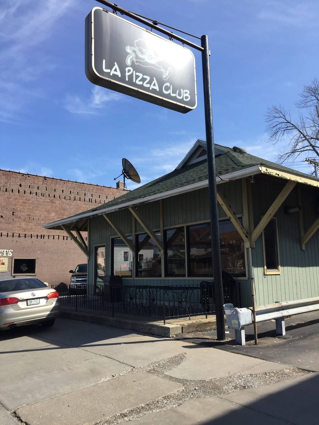 La Pizza Club | meal delivery | 1511 Hertel Ave, Buffalo, NY 14216, USA | 7168373838 OR +1 716-837-3838