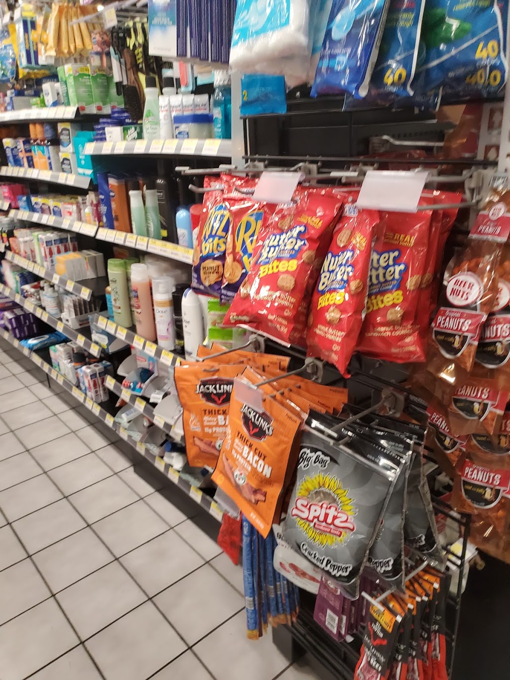 7-Eleven | bakery | 826 Radford Blvd RT, 1 SC-9, Dillon, SC 29536, USA | 8002550711 OR +1 800-255-0711