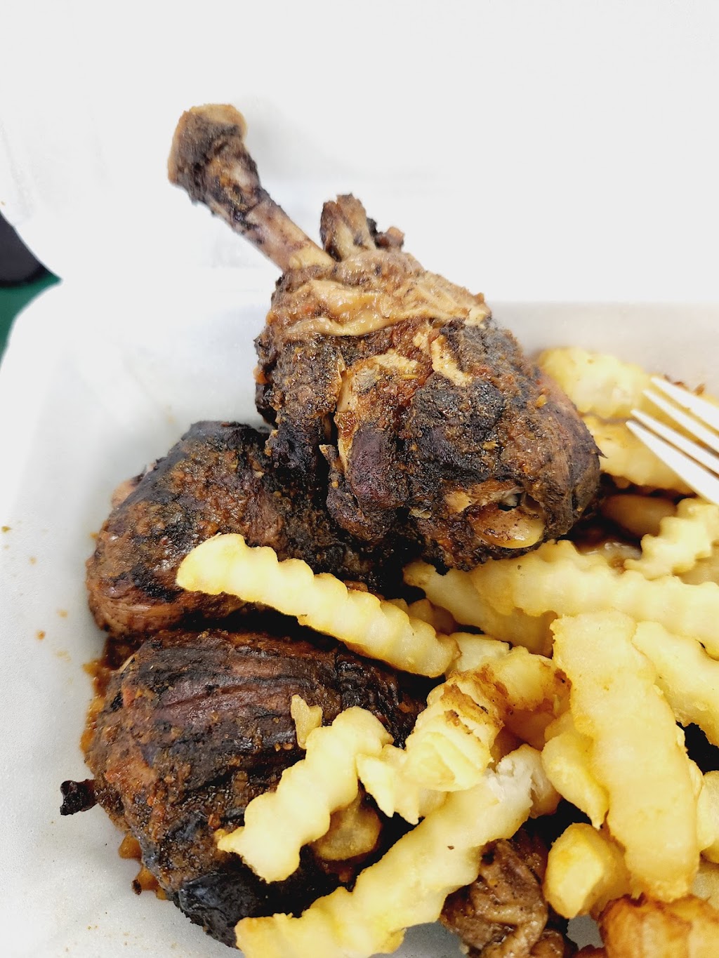 Dops Jerk House | restaurant | 2303 E Washington St Suite 5, Bloomington, IL 61704, USA | 3095852667 OR +1 309-585-2667