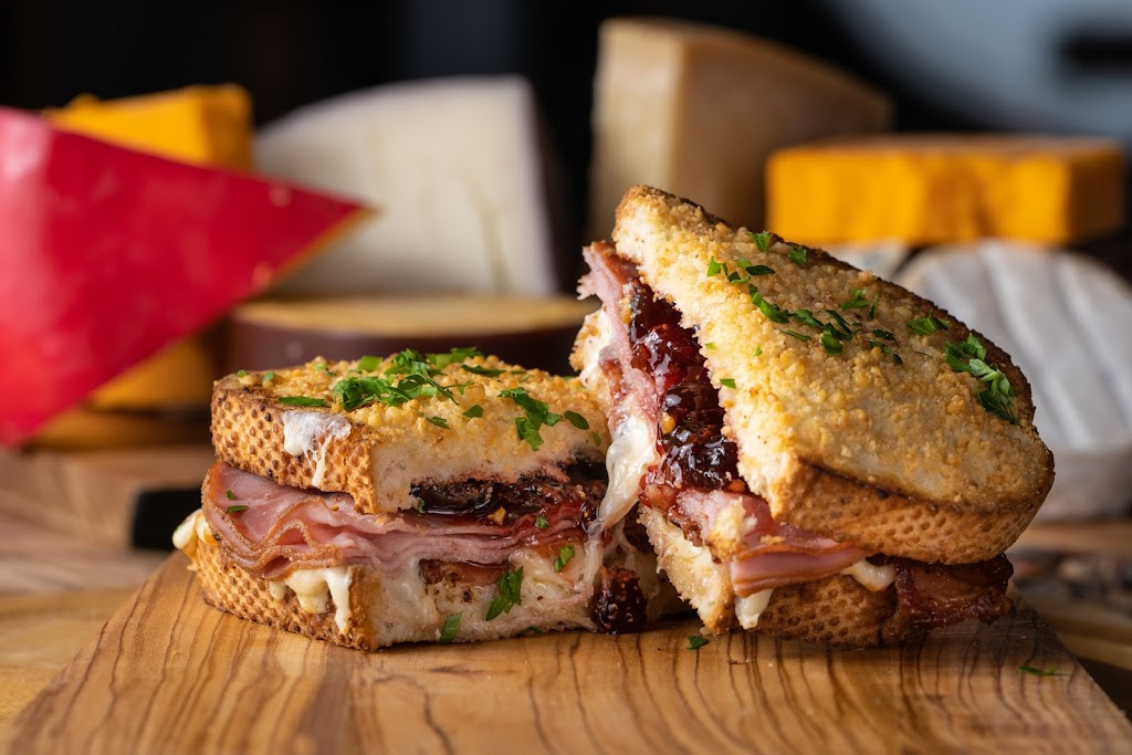 Macs & Stacks - Carmel | restaurant | 1111 W Main St #140, Carmel, IN 46032, USA | 3178170500 OR +1 317-817-0500