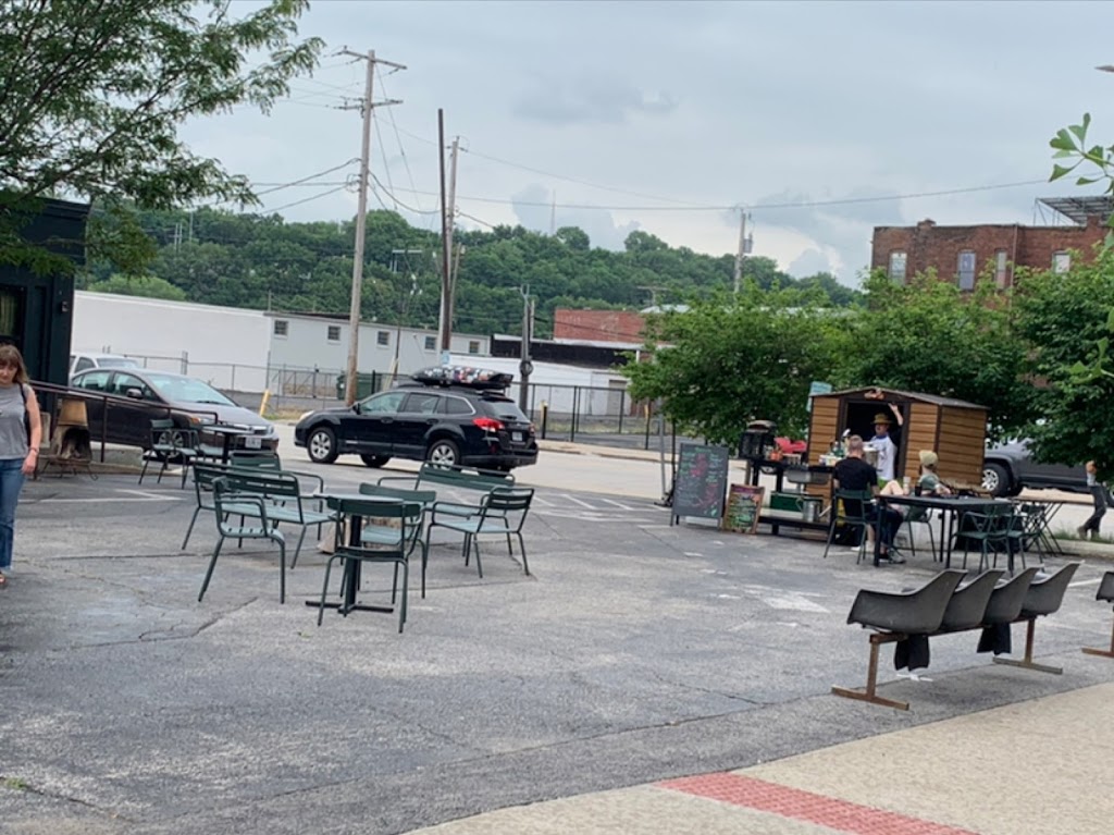 The Campground | restaurant | 1531 Genessee St, Kansas City, MO 64102, USA | 8166123434 OR +1 816-612-3434