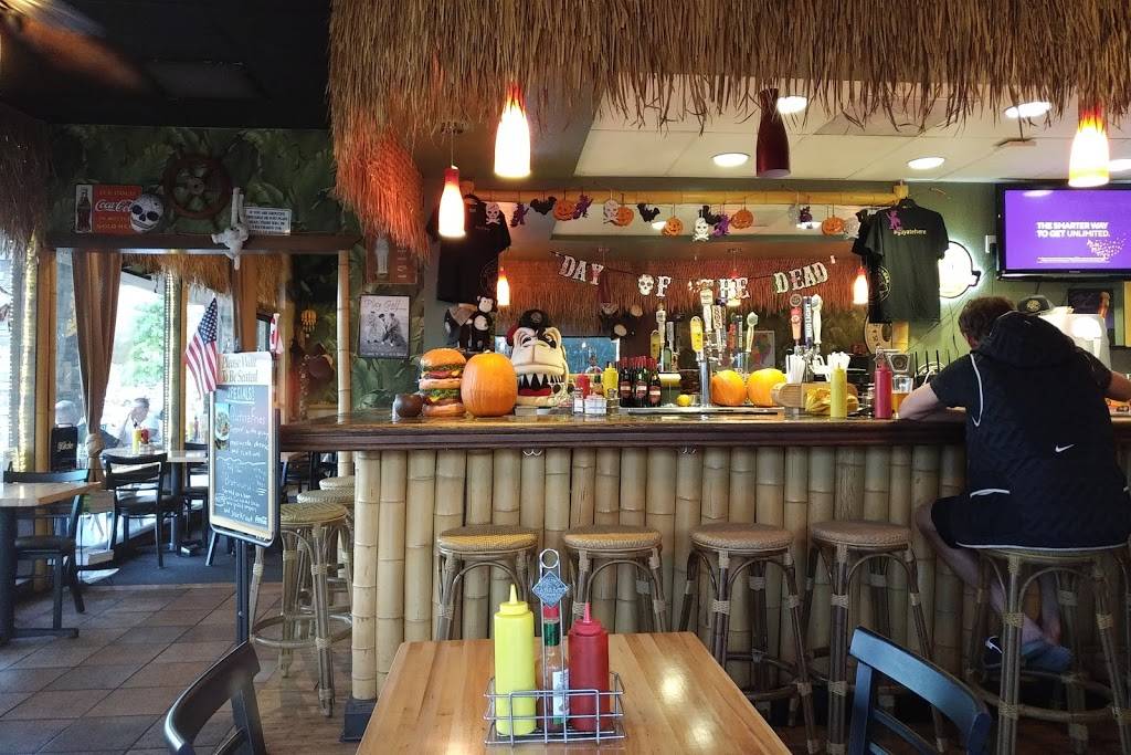 Grill-A-Burger | restaurant | 73091 Country Club Dr, Palm Desert, CA 92260, USA | 7603468170 OR +1 760-346-8170