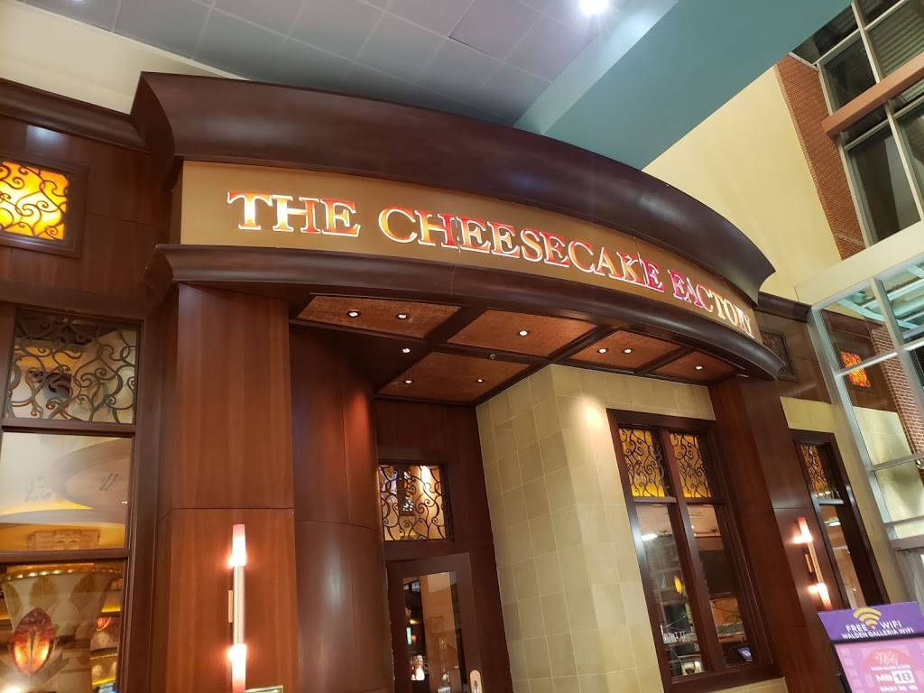 The Cheesecake Factory Restaurant in Galleria at Tyler