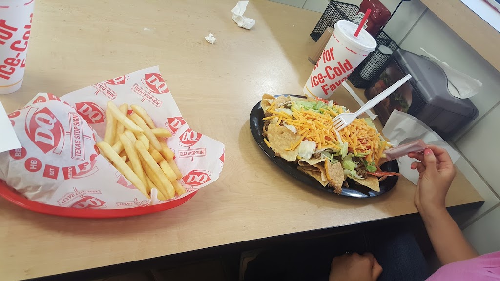 Dairy Queen | restaurant | 523 N Alamo St, Refugio, TX 78377, USA | 3615264614 OR +1 361-526-4614