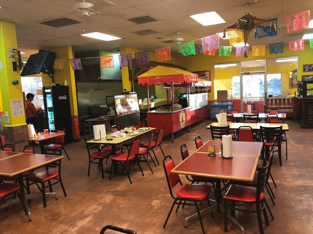 Tacos El Charly | restaurant | 14021 Horizon Blvd, El Paso, TX 79928, USA | 9158529998 OR +1 915-852-9998