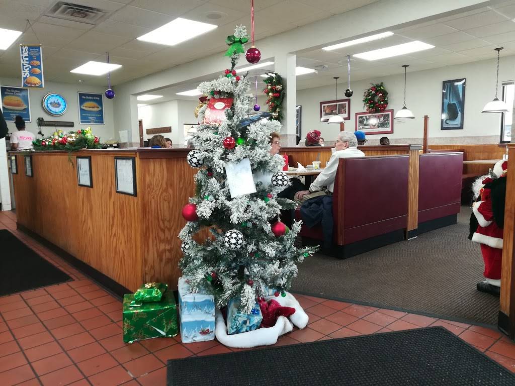 Skyline Chili | restaurant | 1705 W Galbraith Rd, North College Hill, OH 45239, USA | 5137292200 OR +1 513-729-2200