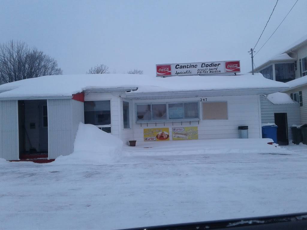 Cantine Dodier | restaurant | 247 7e Rue O, East Broughton Station, QC G0N 1H0, Canada | 4184272107 OR +1 418-427-2107