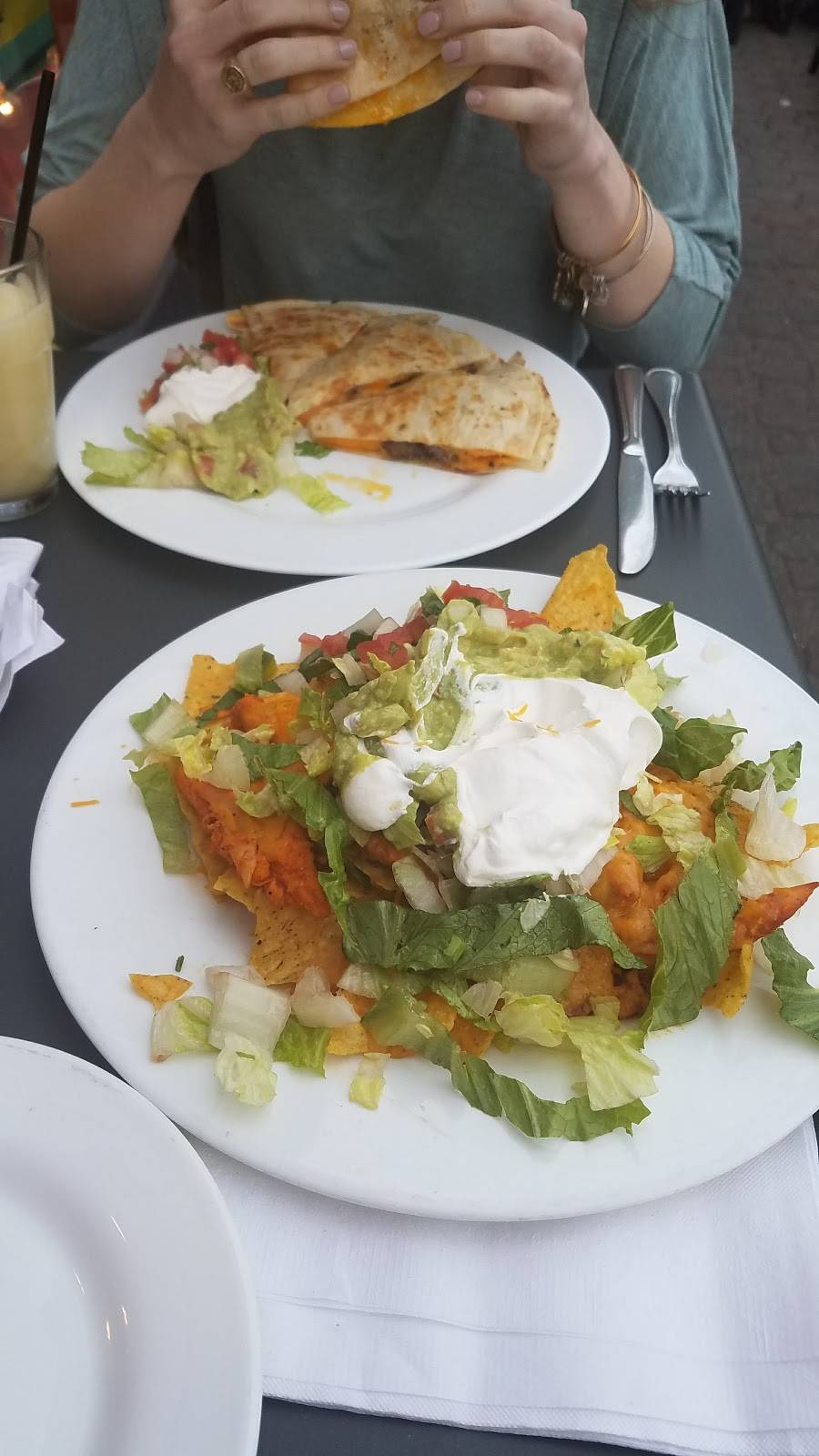 Mexicali Blues | restaurant | 2933 Wilson Blvd, Arlington, VA 22201, USA | 7038129352 OR +1 703-812-9352