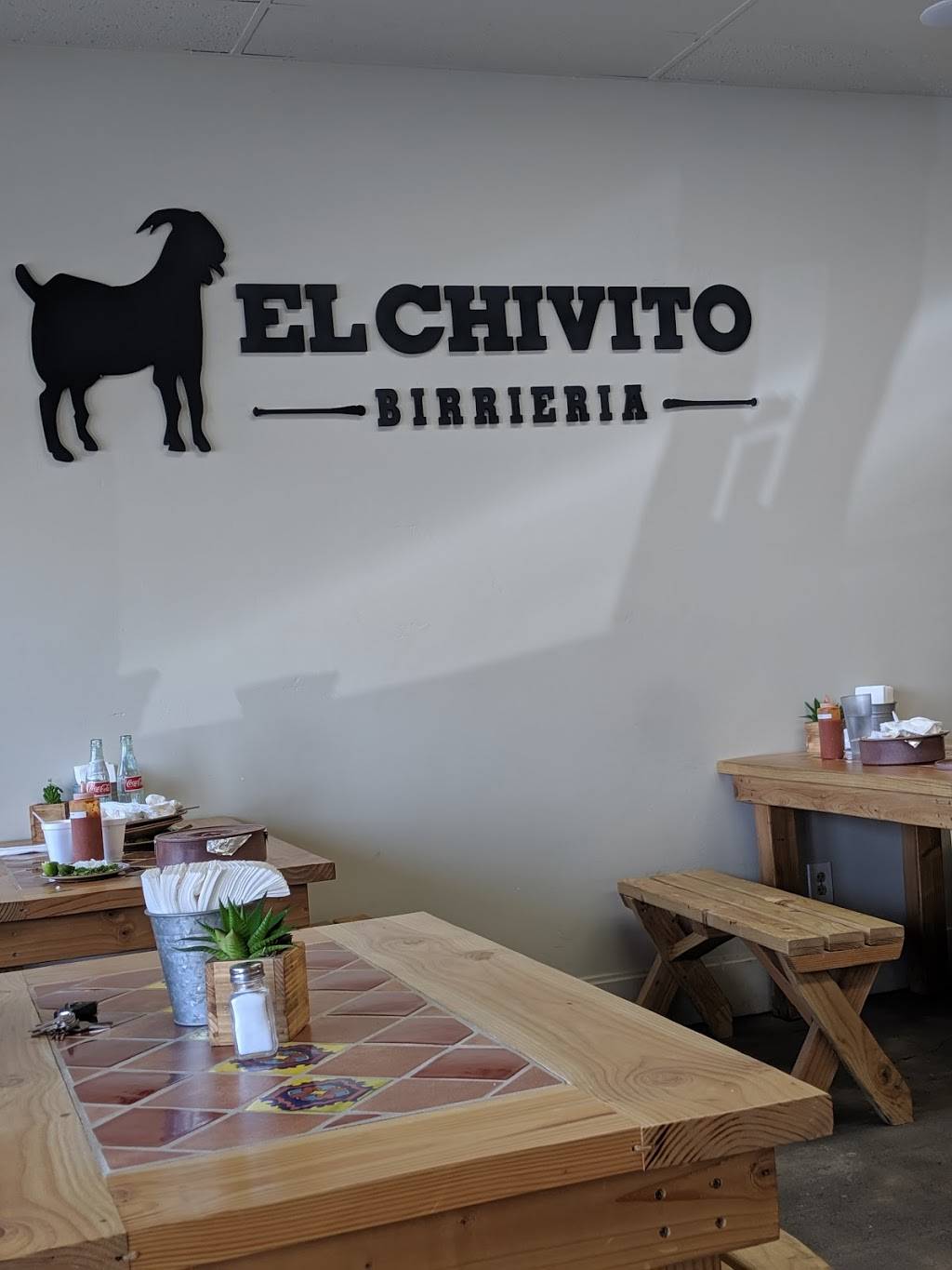 El Chivito Birrieria - Restaurant | 1530 W 6th St #107, Corona, CA 92882,  USA