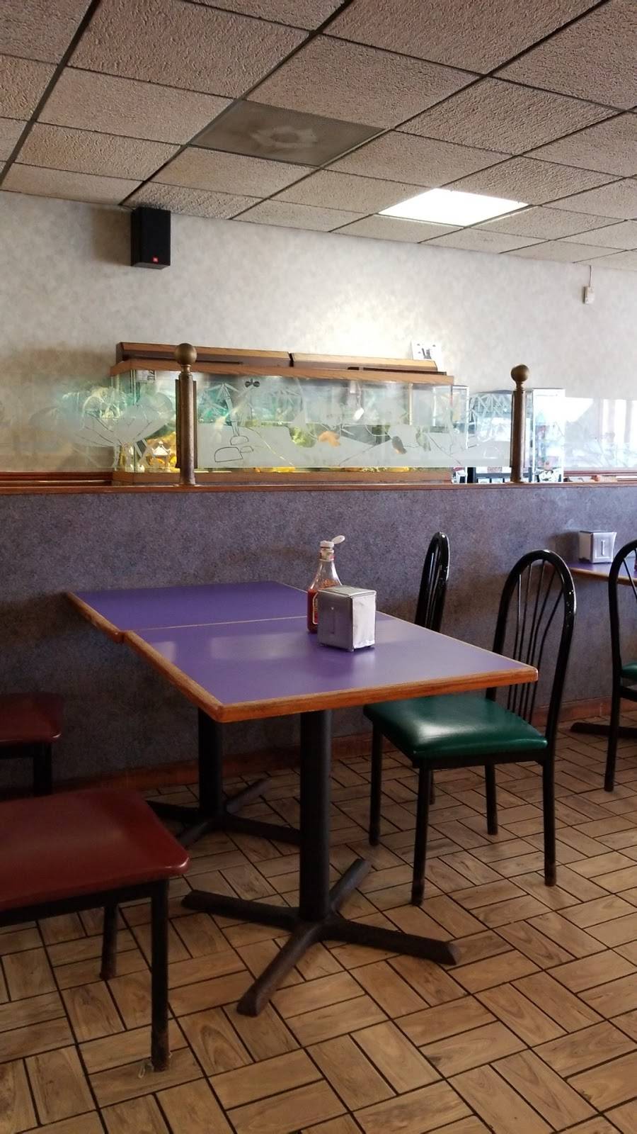 Main Moon Restaurant | restaurant | 97 Main St, Danbury, CT 06810, USA | 2037434913 OR +1 203-743-4913