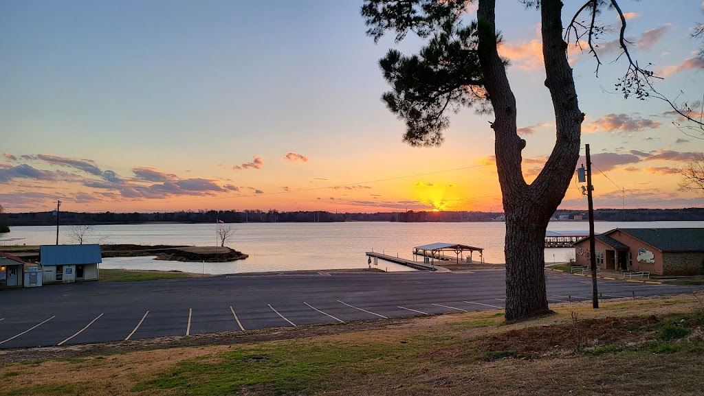 Lake Striker RV Park Restaurant and Marina 18560 Co Rd 4256 S, Reklaw