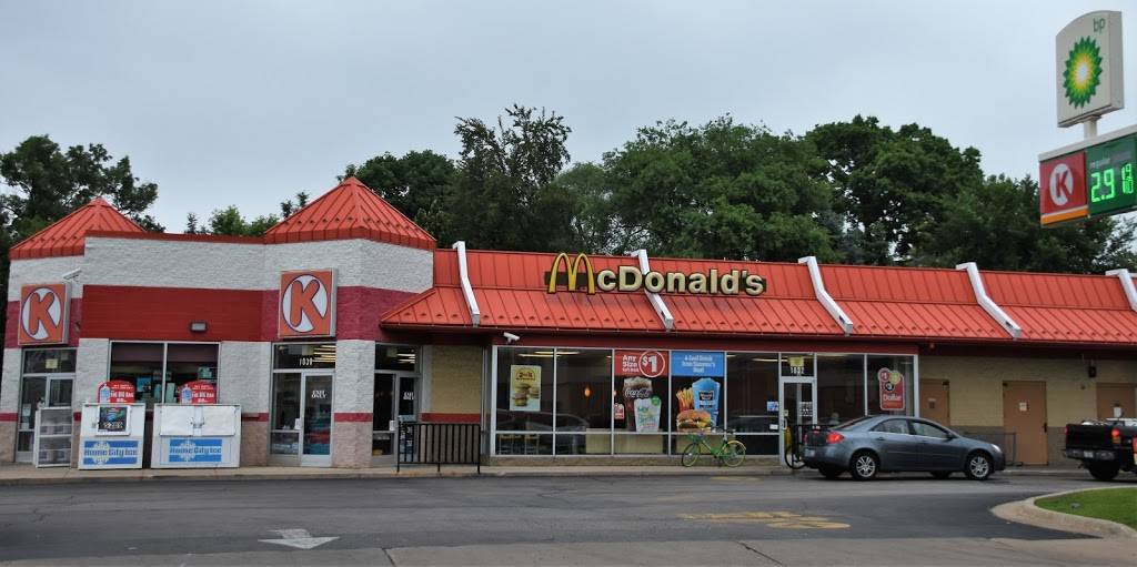 McDonalds | cafe | 1032 E State St, Rockford, IL 61104, USA | 8159632495 OR +1 815-963-2495