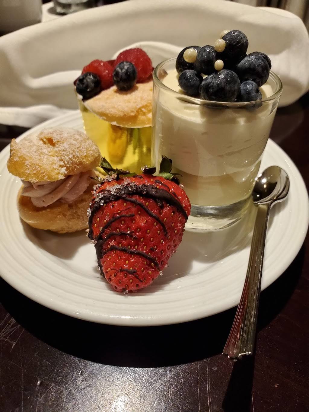 M ST. Cafe | cafe | 350 N Market St, St Paul, MN 55102, USA | 6512283855 OR +1 651-228-3855