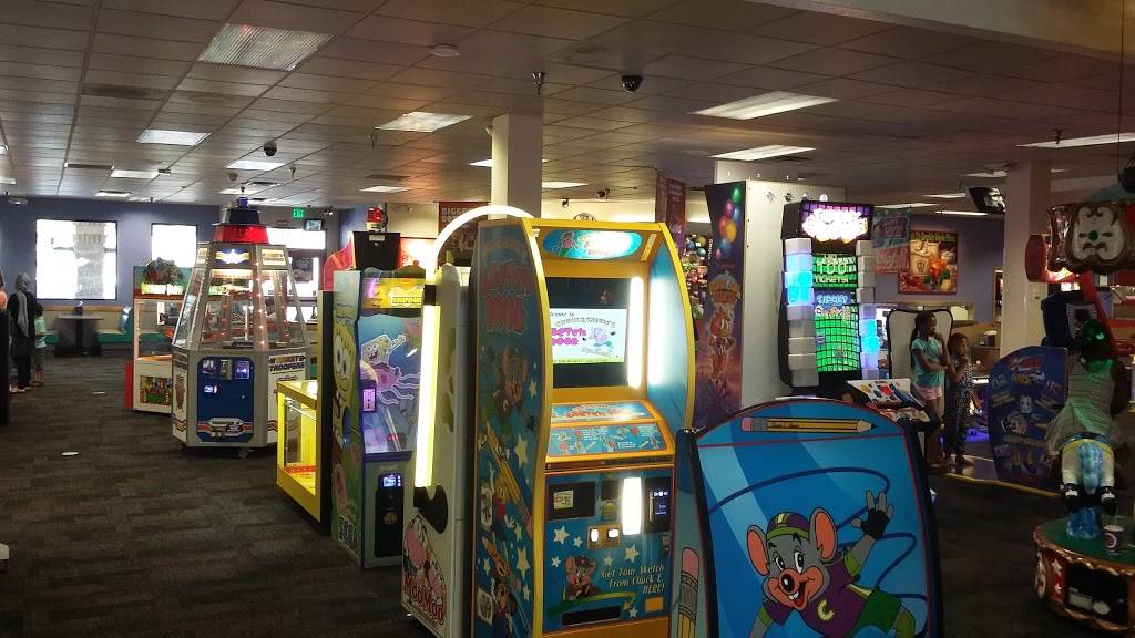 Chuck E. Cheese | 3117 W Shaw Ave Ste. 107, Fresno, CA 93711, USA