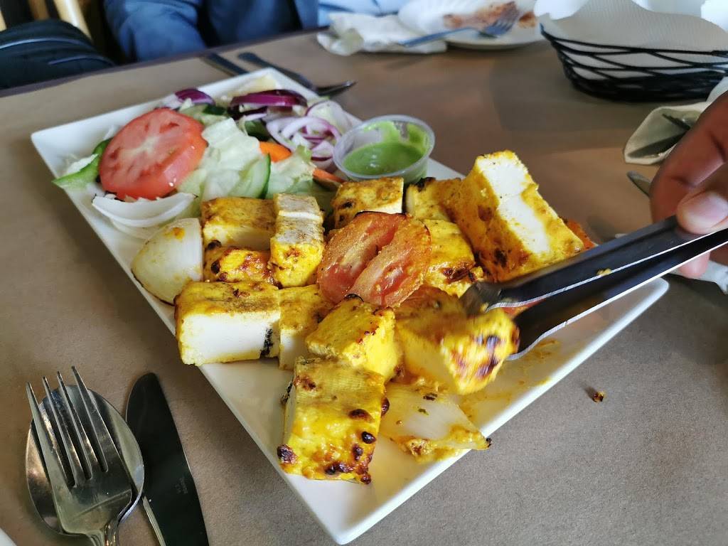 Bombay Bhel Restaurant | restaurant | 2525 Hampshire Gate, Oakville, ON L6H 6C8, Canada | 9058291040 OR +1 905-829-1040
