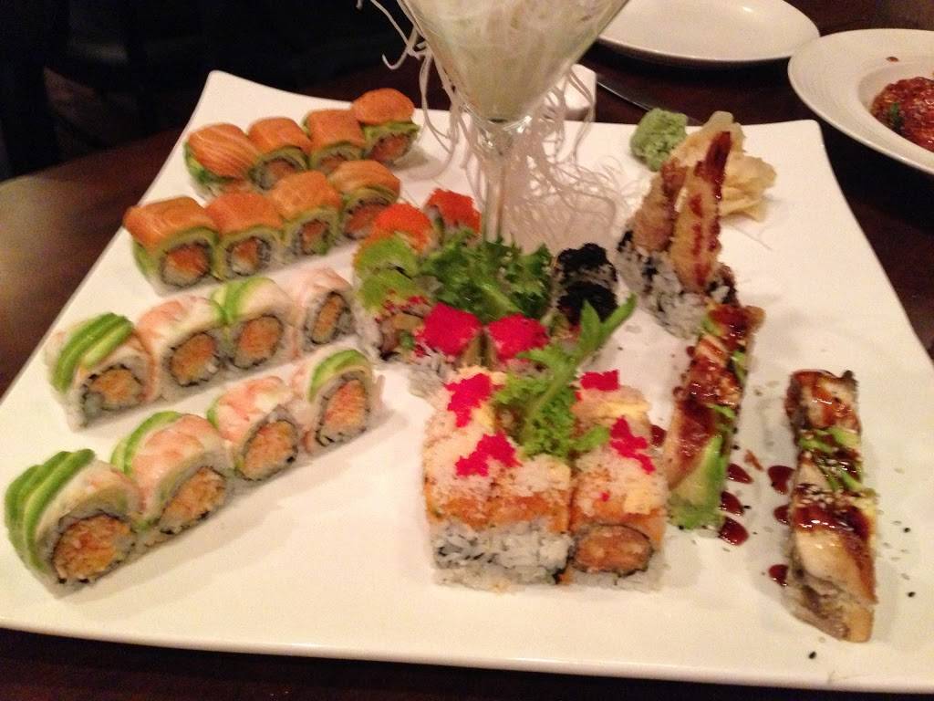 Ten Asian Bistro | restaurant | 5065 Main St #317, Trumbull, CT 06611, USA | 2033728788 OR +1 203-372-8788