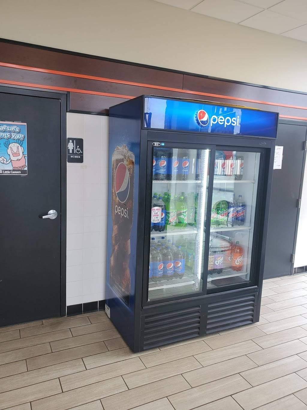 Little Caesars Pizza | meal takeaway | 2221 N 90th St, Omaha, NE 68134, USA | 4025044144 OR +1 402-504-4144