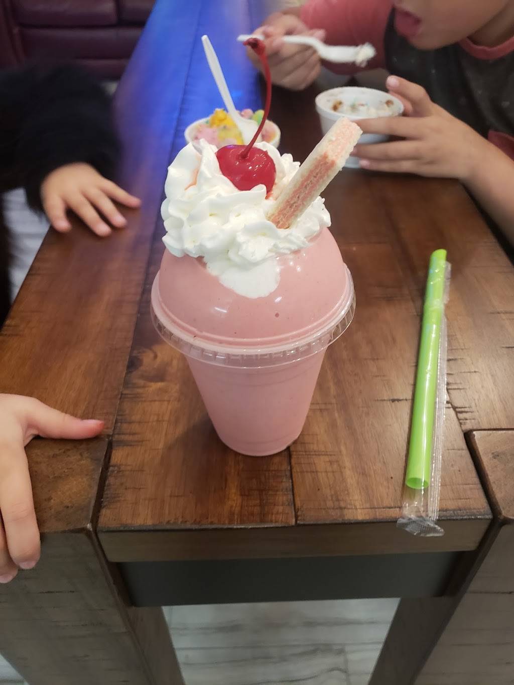 Coco Freeze Ice Cream Shop | restaurant | 84705 Avenue 50 Suite 4, Coachella, CA 92236, USA | 4424003025 OR +1 442-400-3025