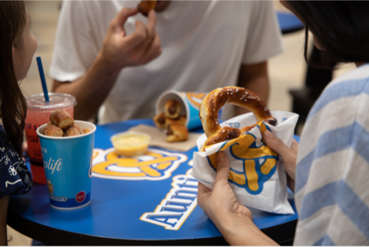 Auntie Annes | bakery | 6401 Bluebonnet Blvd, Baton Rouge, LA 70836, USA | 2257670088 OR +1 225-767-0088