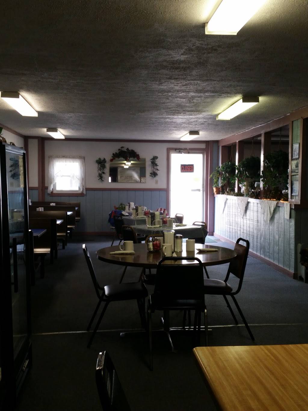 Myer's Country Diner Restaurant 105 E Main St, West Lafayette, OH