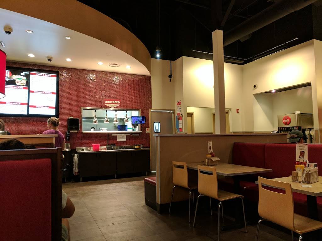 Smashburger | restaurant | 556 NJ-17, Paramus, NJ 07652, USA | 2016701120 OR +1 201-670-1120
