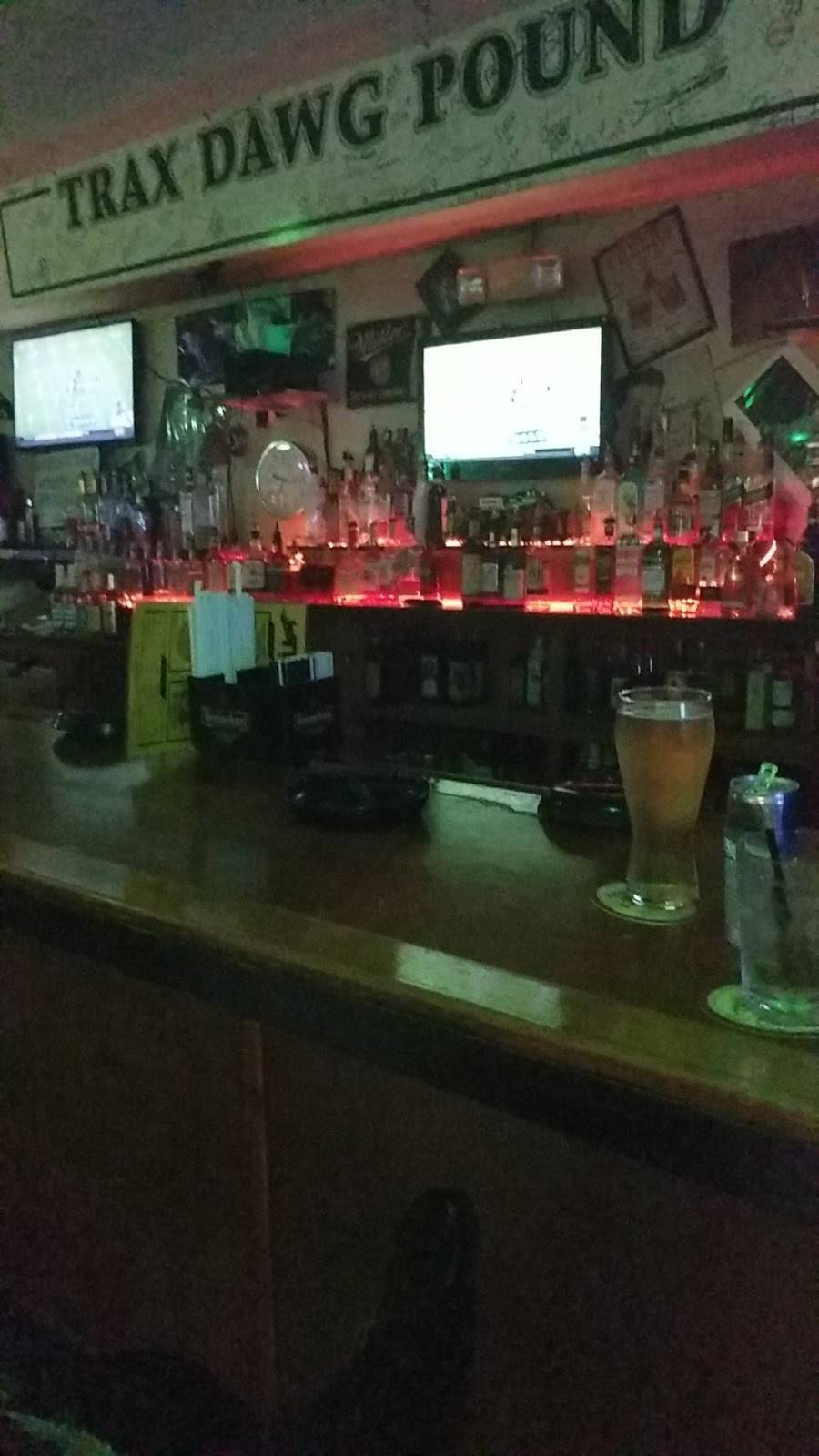 Trax Bar & Grill | restaurant | 830 E Railroad St, Long Beach, MS 39560, USA | 2288638725 OR +1 228-863-8725