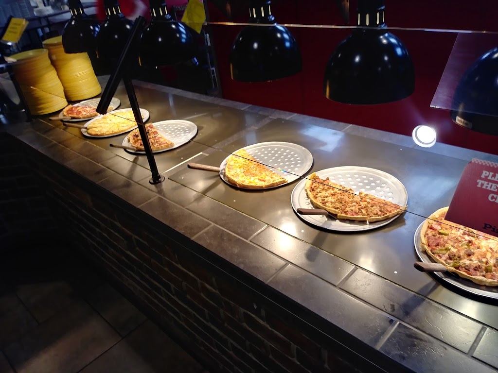 Pizza Inn | meal takeaway | 3907 College Ave, Snyder, TX 79549, USA | 3255733542 OR +1 325-573-3542