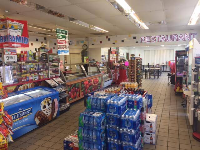 Oakland market and deli | restaurant | 28570 Hwy 32, Oakland, MS 38948, USA | 6626235090 OR +1 662-623-5090