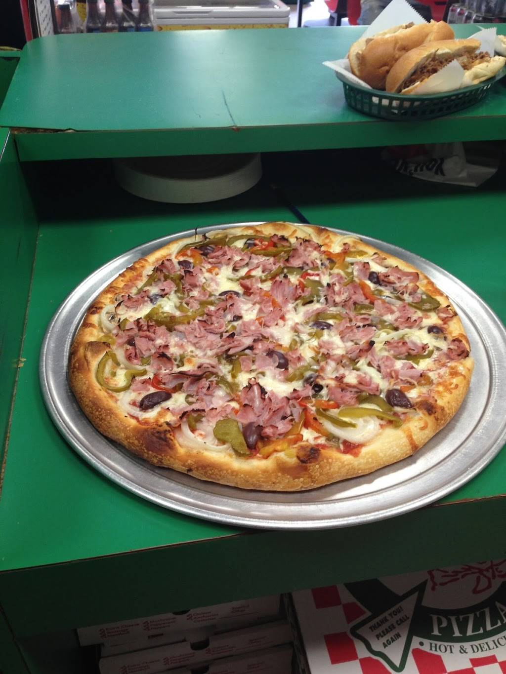 Alfredos Pizza | meal delivery | 4 Kedron Ave, Morton, PA 19070, USA | 6105431800 OR +1 610-543-1800