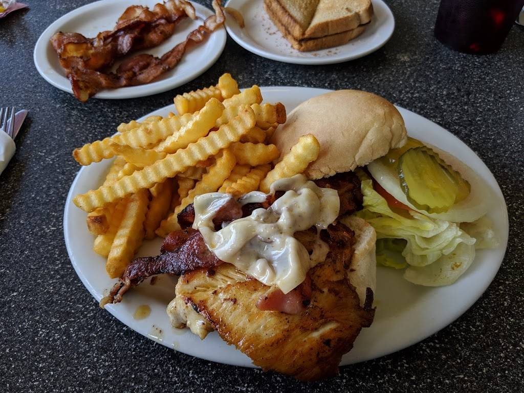 Chubbys Diner | restaurant | 4388 W Shaw Ave, Fresno, CA 93722, USA | 5592762244 OR +1 559-276-2244