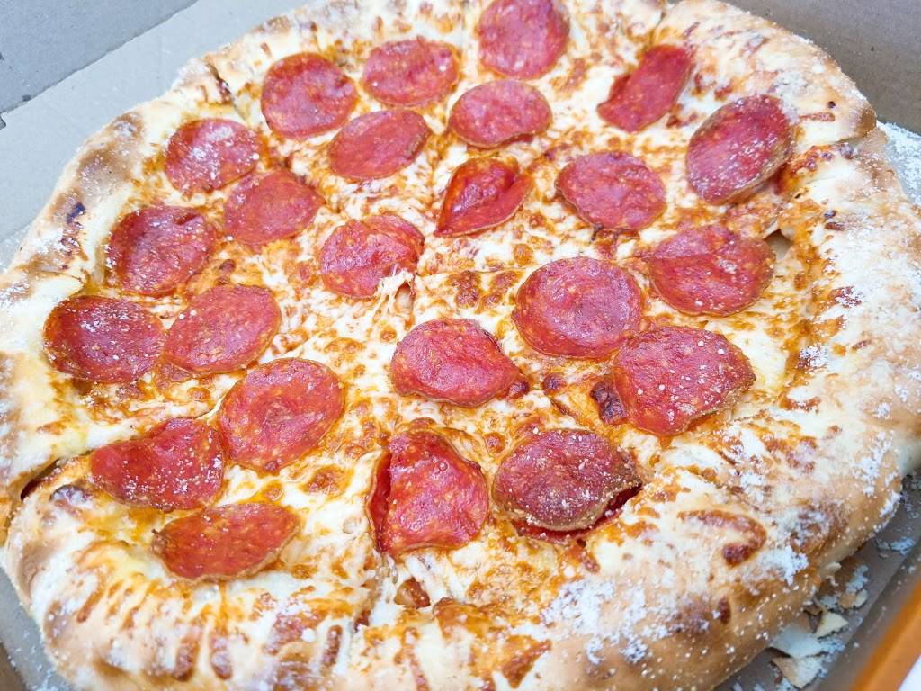Little Caesars Pizza | meal takeaway | beside the ups store, they are actually, 7025 Markham Rd, Markham, ON L3S 0C2, Canada | 9054725555 OR +1 905-472-5555