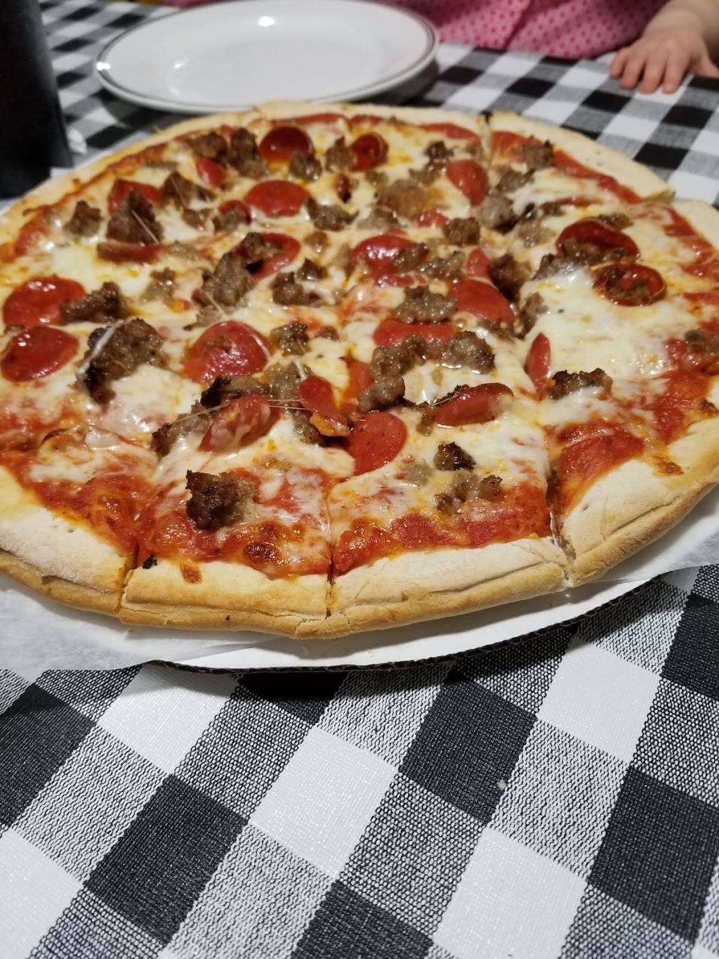 Earl's Pizza of Zanesville Restaurant 4750 E Pike, Zanesville, OH
