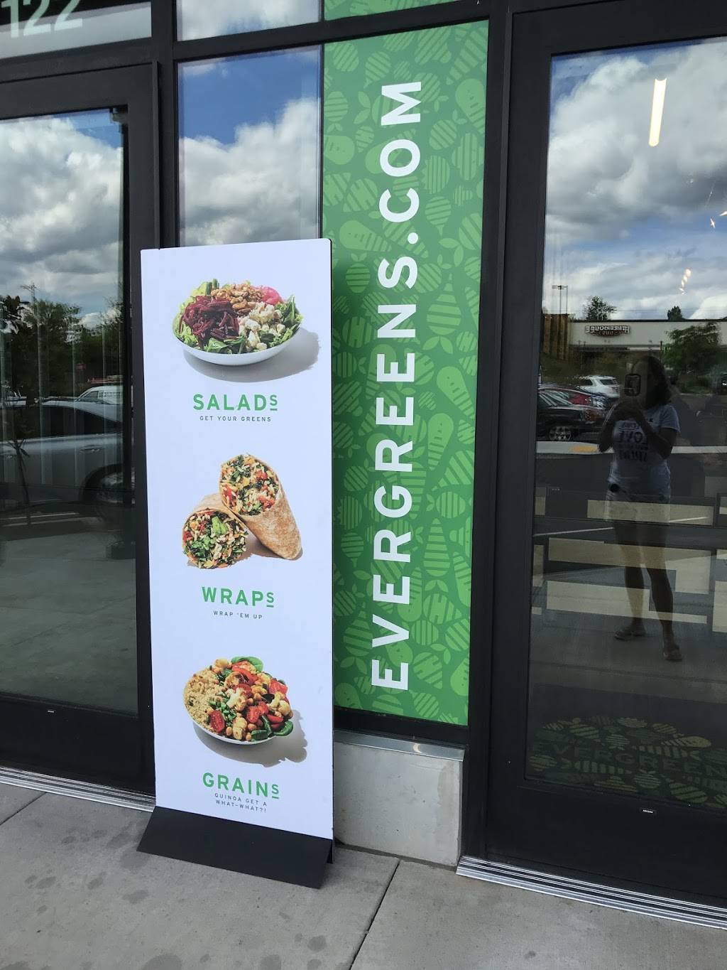 Evergreens Salad | restaurant | 2725 SW Cedar Hills Blvd Suite 120, Beaverton, OR 97005, USA | 5035217920 OR +1 503-521-7920