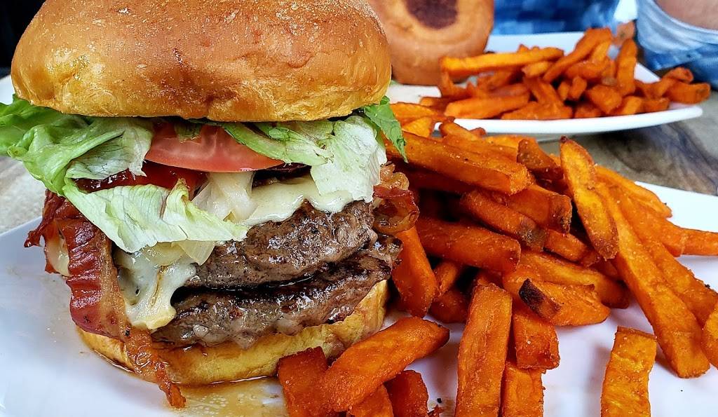 McKibbins Irish Pub | restaurant | 6361 Route Transcanadienne Complexe Pointe-Claire, Pointe-Claire, QC H9R 5A5, Canada | 5146931580 OR +1 514-693-1580