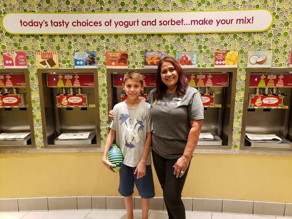 Menchies Frozen Yogurt | bakery | 400 S Collier Blvd, Marco Island, FL 34145, USA | 2393942511 OR +1 239-394-2511