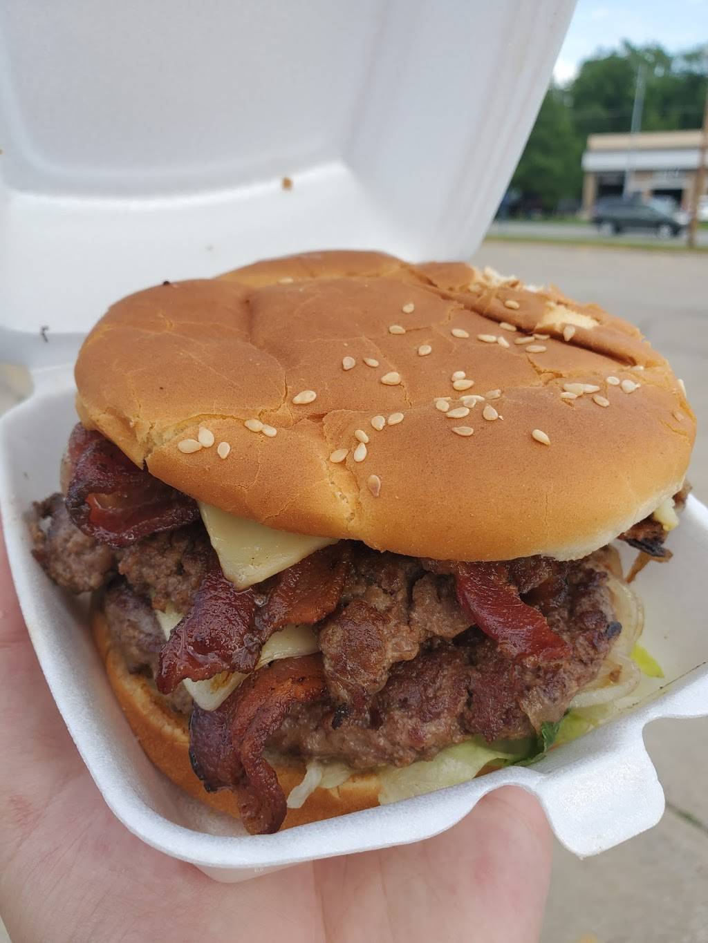 LCs Hamburgers Etc. | restaurant | 2424 NW Vivion Rd, Northmoor, MO 64150, USA | 8165694708 OR +1 816-569-4708