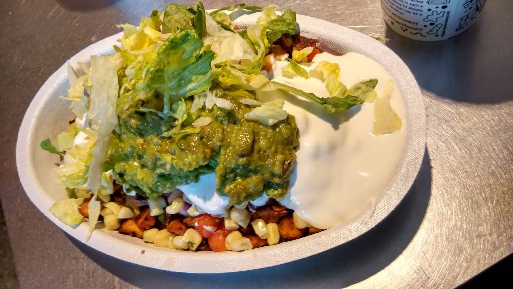 Chipotle Mexican Grill | restaurant | 325 South End Ave, New York, NY 10280, USA | 2122673818 OR +1 212-267-3818