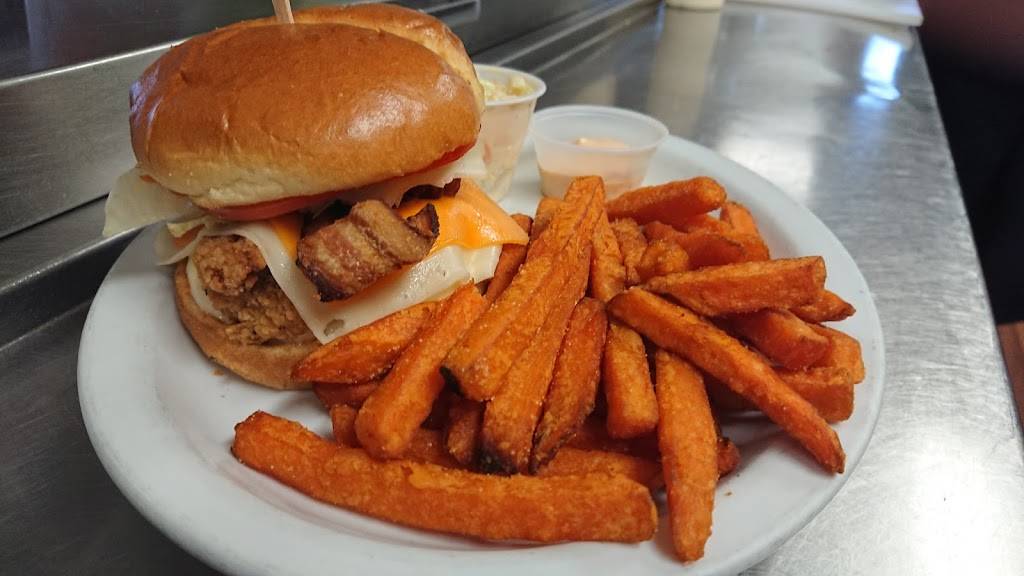 La Jonction Restaurant | restaurant | 2 Rue Mclellan, Campbells Bay, QC J0X 1K0, Canada | 8738638383 OR +1 873-863-8383