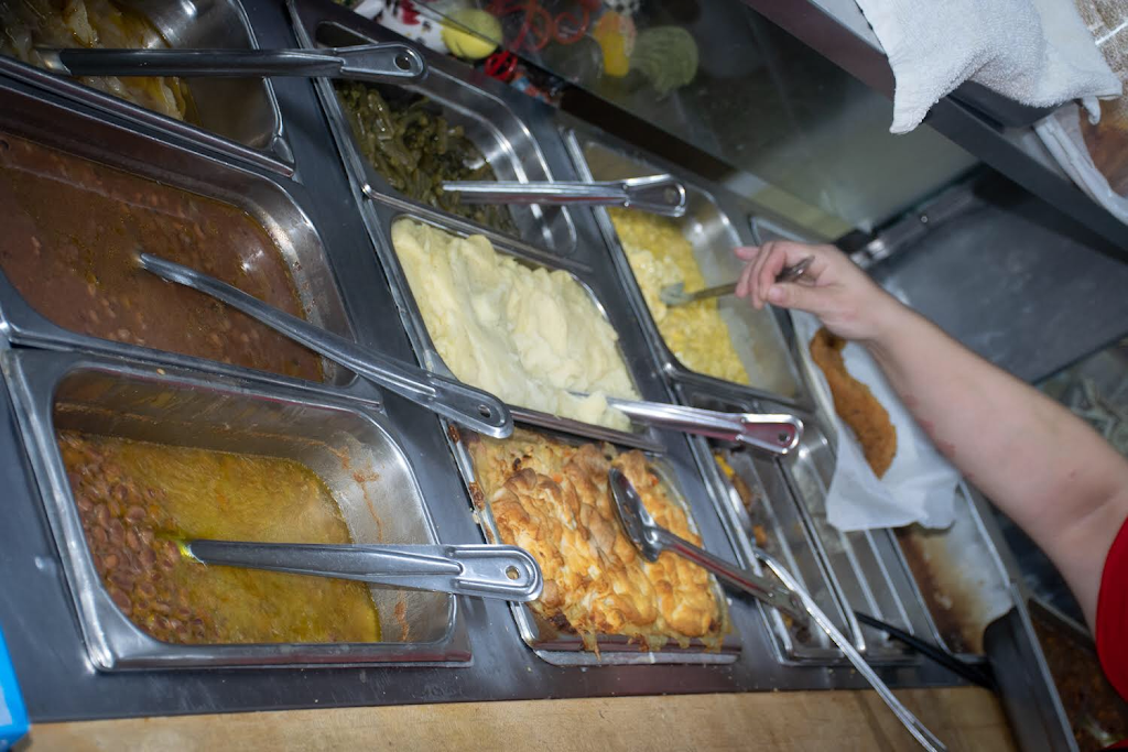 Lee Anns Simply Southern | restaurant | 1519, 4010 US-411, Rydal, GA 30171, USA | 4704399306 OR +1 470-439-9306
