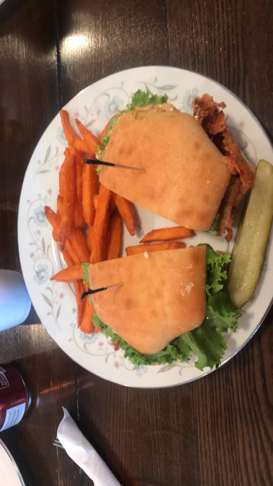 Ol Girls Kitchen | restaurant | 215 E Kleberg Ave, Kingsville, TX 78363, USA | 3615923399 OR +1 361-592-3399