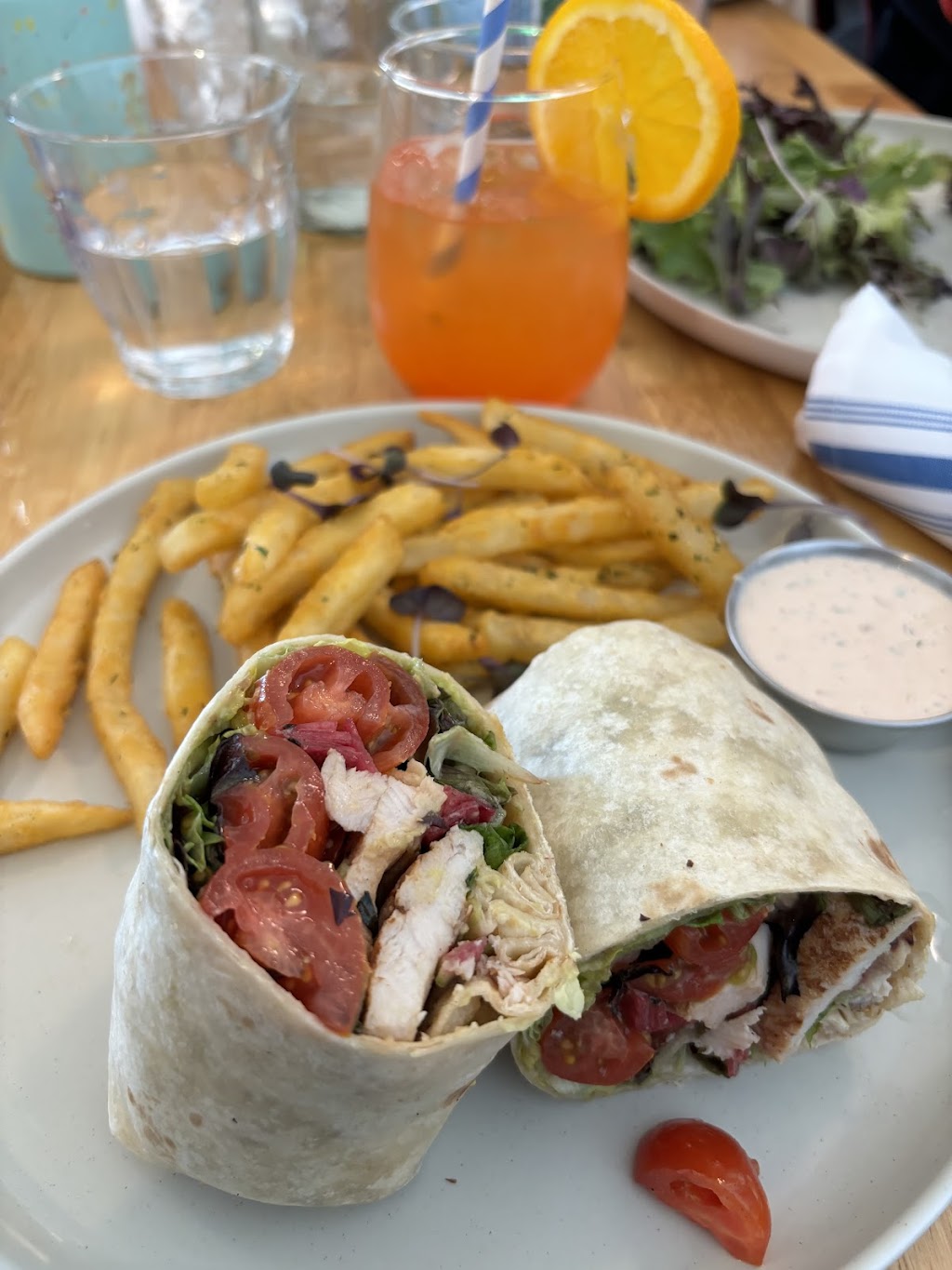 Drift Cafe Hanover Center | restaurant | 3501 Oleander Dr, Wilmington, NC 28403, USA | 9102363033 OR +1 910-236-3033