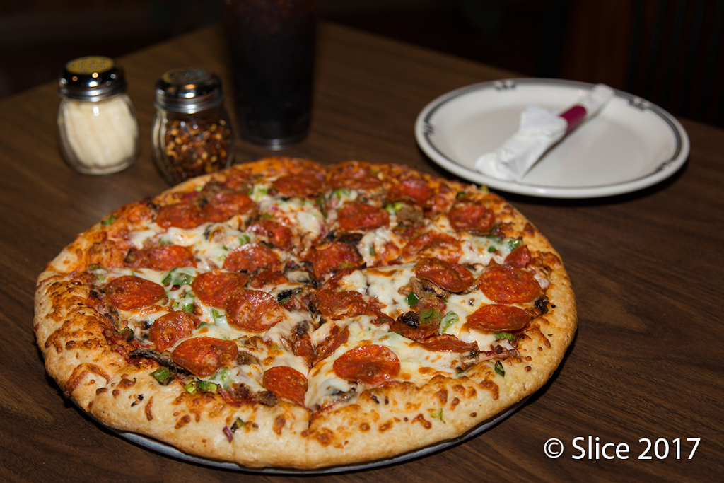 Dannys Pizza | restaurant | 239-, 241 Bushwick Ave, Brooklyn, NY 11206, USA | 7183811669 OR +1 718-381-1669