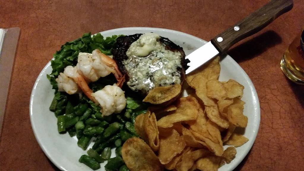Whistle Binkies Old World Pub | restaurant | 4905, 3120 Wellner Dr NE, Rochester, MN 55906, USA | 5072899200 OR +1 507-289-9200