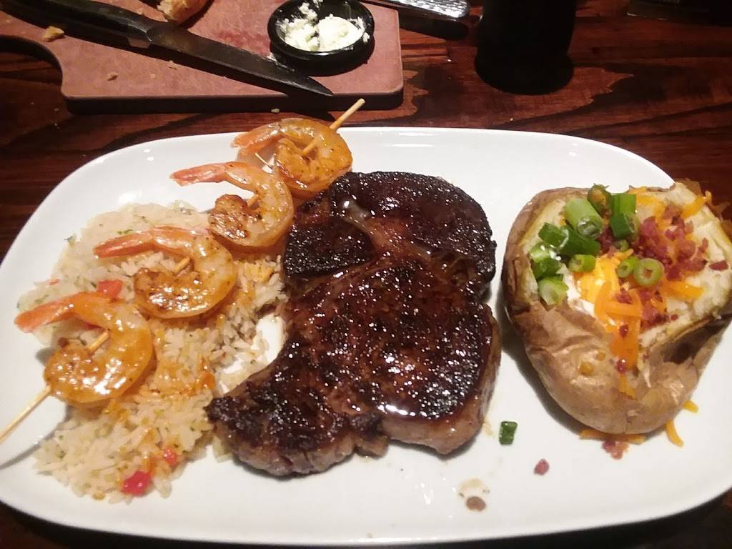 LongHorn Steakhouse | meal takeaway | 3727 Denmark Dr, Council Bluffs, IA 51501, USA | 7123668085 OR +1 712-366-8085