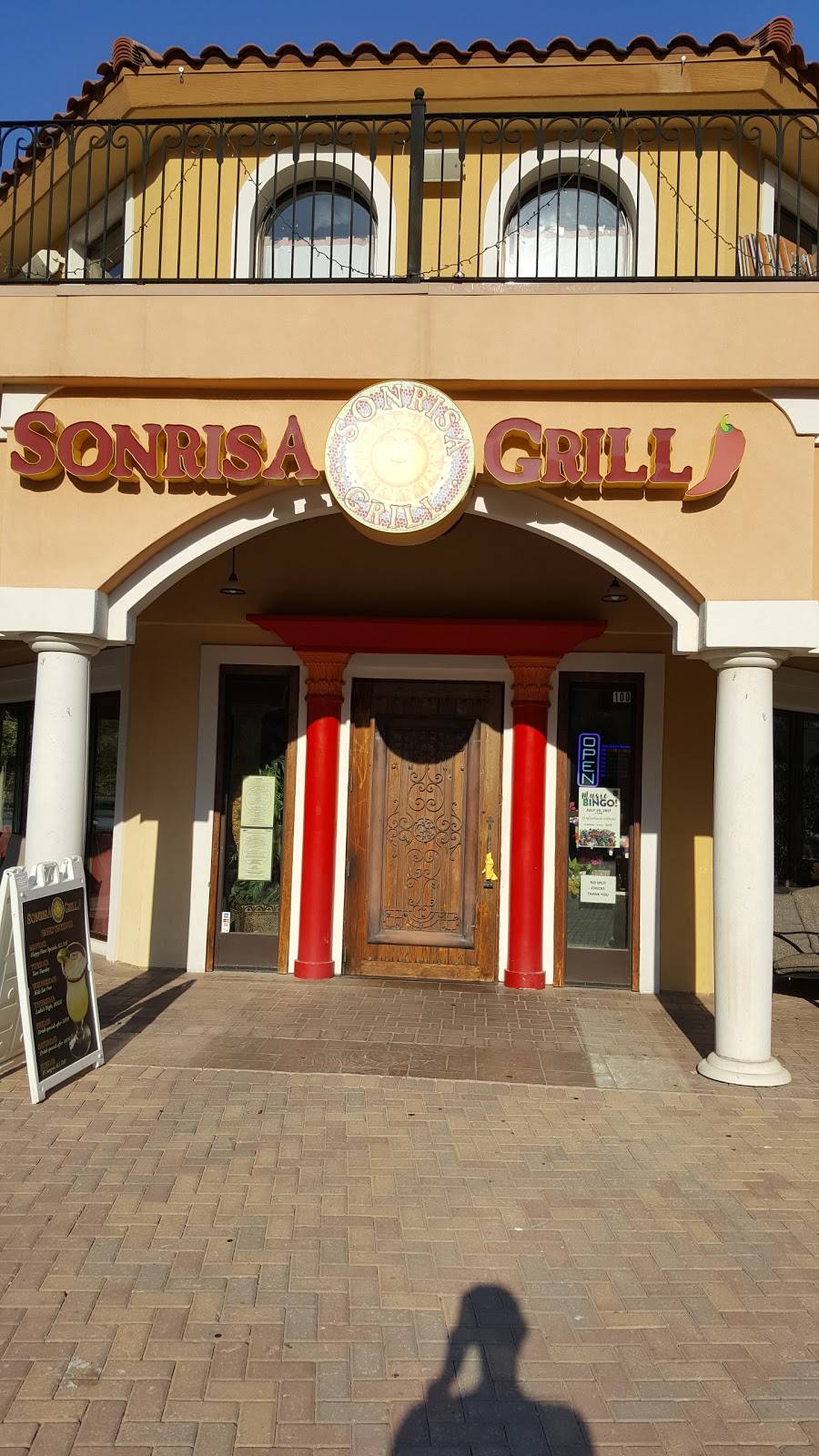 Sonrisa Grill | restaurant | 30 Via Brianza #100, Henderson, NV 89011, USA | 7025686870 OR +1 702-568-6870